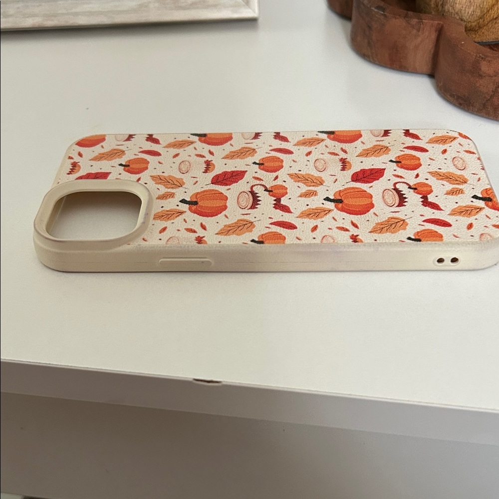 iPhone 14 Plus - Autumn Pumpkin Pattern Phone Case - Picture 4 of 4